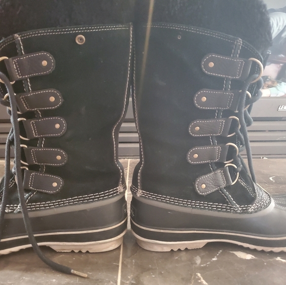 Sorel Boots - Picture 5 of 6